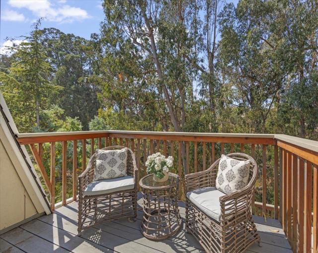 256 Segre Place, Santa Cruz CA: https://media.crmls.org/mediaz/b1f5bc9e-fe88-4faa-8389-cc920cc66989.jpg