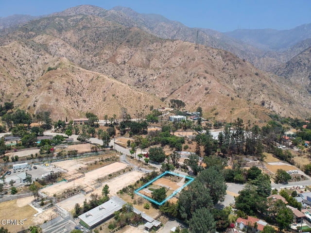 1962 E Loma Alta Drive, Altadena CA: https://media.crmls.org/mediaz/b1f5ee70-42d0-4e83-93ed-80fd160f814b.jpg