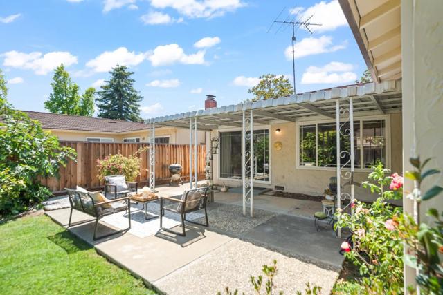 152 Jacinto Way, Sunnyvale CA: https://media.crmls.org/mediaz/b1f618b7-ec16-4e22-a2a7-166a2f09bdd6.jpg