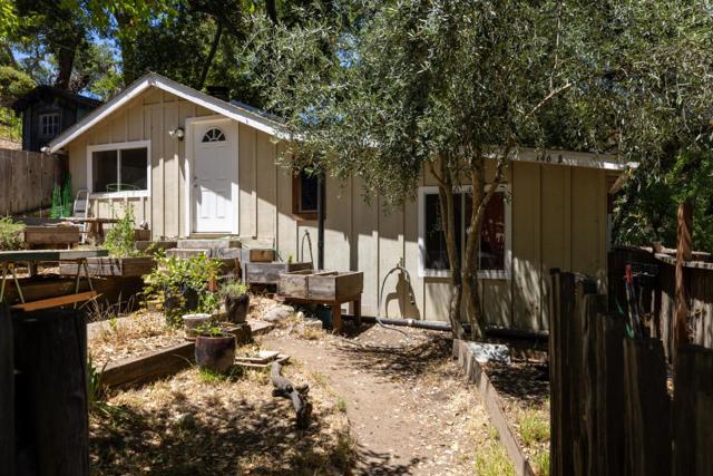 146 Calle De La Ventana, Carmel Valley CA: https://media.crmls.org/mediaz/b1f7417f-9384-43a6-b10e-cad61541927c.jpg