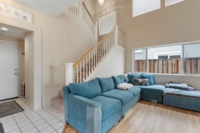 18177 Stonegate Court, Salinas CA: https://media.crmls.org/mediaz/b1f79ee4-5fd6-471a-85ee-3752b8c2d50c.jpg