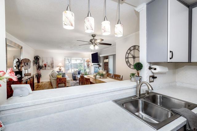 Detail Gallery Image 15 of 43 For 10250 Caminito Cuervo #15,  –,  CA 92108 - 2 Beds | 2 Baths