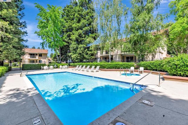 4772 Nicol Cmn, Livermore CA: https://media.crmls.org/mediaz/b1f82db3-3f1e-496c-9a19-7caf5e449c66.jpg