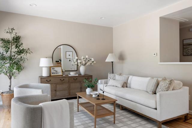 205 Siesta Drive, Aptos CA: https://media.crmls.org/mediaz/b1f8e9ca-bb65-496a-b19e-229a856c3fe0.jpg