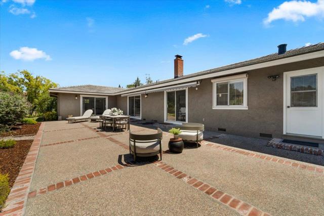 14139 Taos Drive, Saratoga CA: https://media.crmls.org/mediaz/b1f96a13-13e6-4aeb-82bc-6278dd2403a2.jpg