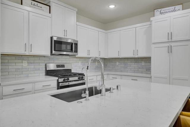 5938 Lenin Priego Street, Tracy CA: https://media.crmls.org/mediaz/b1f9744c-1d1e-4968-ae40-9251b7ff226b.jpg