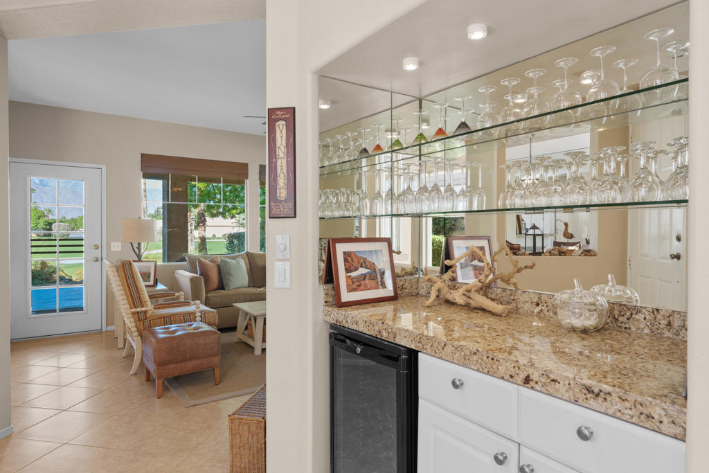 MLS #219138231DA image #15