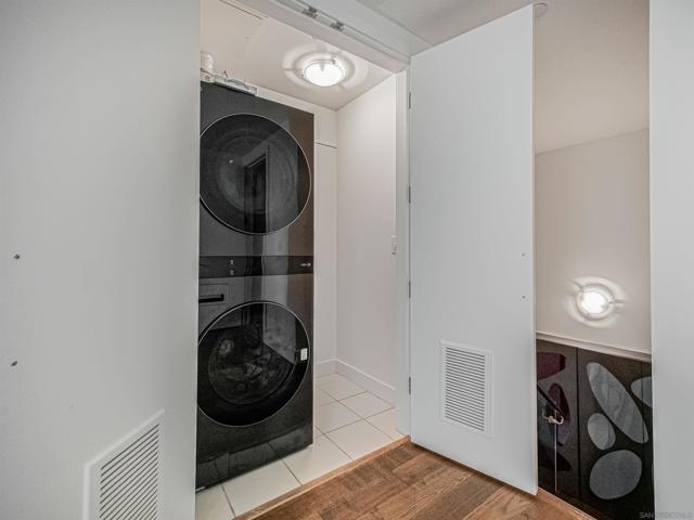 1325 Pacific Hwy, San Diego CA: https://media.crmls.org/mediaz/b1fa2347-a373-44b9-b0d4-66d6f8622f17.jpg