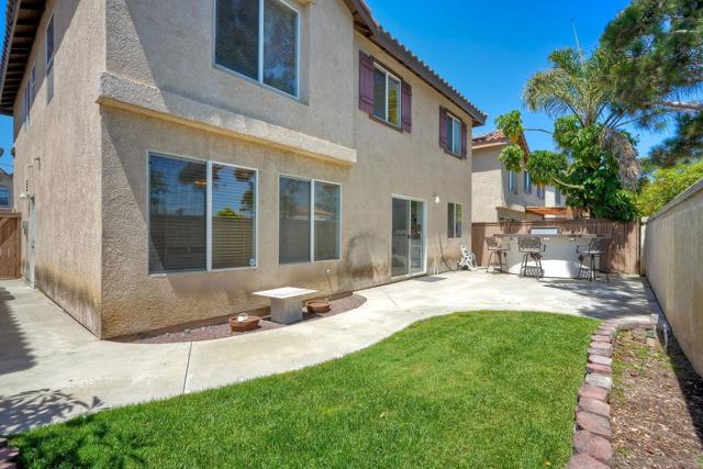 4811 Ventana Way, Oceanside CA: https://media.crmls.org/mediaz/b1fac19f-03e1-4b5c-aec8-9b0290d9fa44.jpg