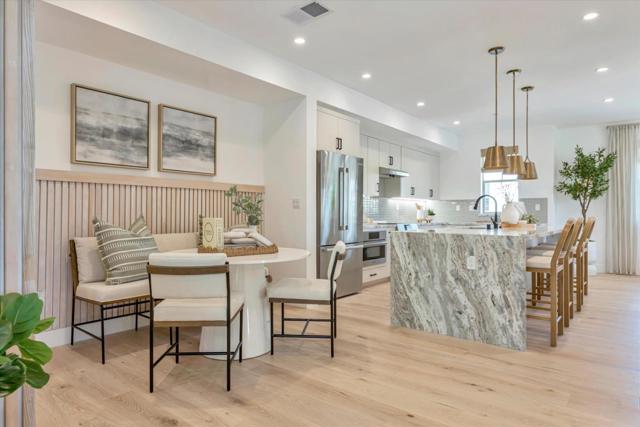 208 Oak Circle, Walnut Creek CA: https://media.crmls.org/mediaz/b1faedfa-ff08-4556-a6a2-568bf1f129a1.jpg