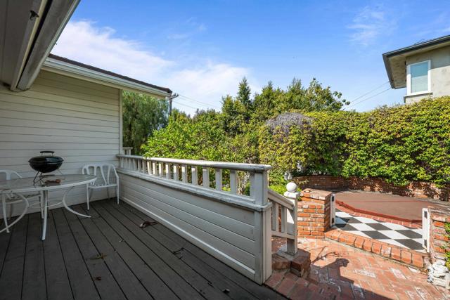 855 Country Club Drive, Chula Vista CA: https://media.crmls.org/mediaz/b1fb2d6c-61ed-449c-839d-e2ff111d2689.jpg