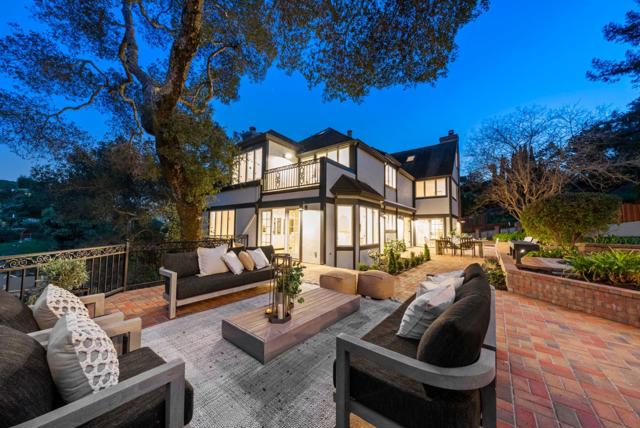 760 Chateau Drive, Hillsborough CA: https://media.crmls.org/mediaz/b1fb4666-f4e1-4ffa-8a58-7f0d4dd8929f.jpg