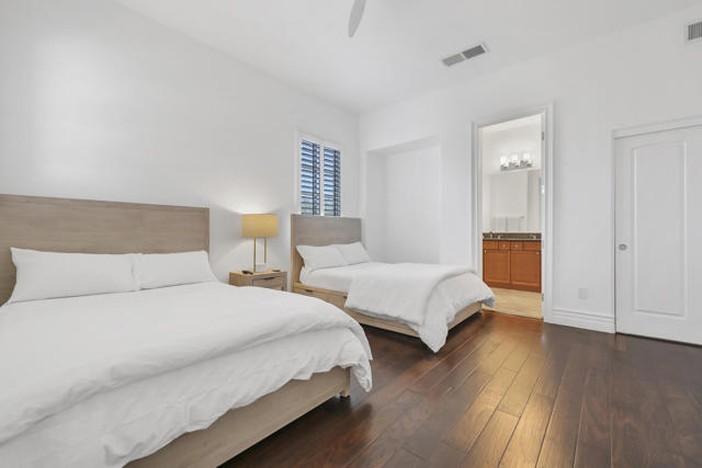 77692 Tradition Drive, La Quinta CA: https://media.crmls.org/mediaz/b1fc45fd-a661-4a4a-bf56-1a2d9934fa55.jpg