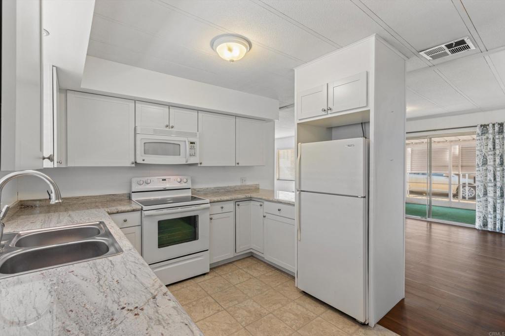 3535 Linda Vista Drive - photo 6
