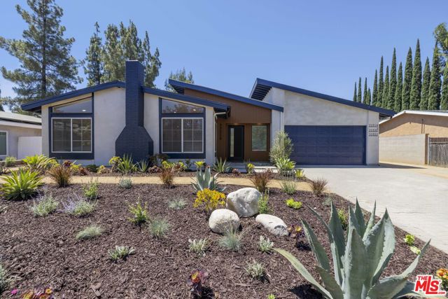 Photo of 22320 Itasca Street, Chatsworth, CA 91311