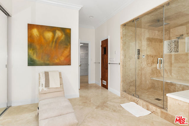 7834 Electra Drive, Los Angeles CA: https://media.crmls.org/mediaz/b1fd1f55-fa87-4e1b-90d8-18e172c2427f.jpg