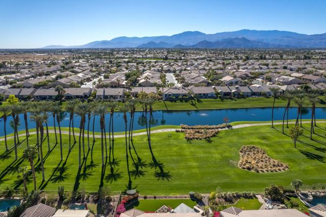 78795 Alliance Way, Palm Desert CA: https://media.crmls.org/mediaz/b1fdde39-0bde-4adf-ac76-52fdb199378c.jpg