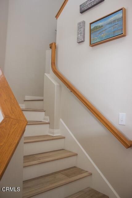 Detail Gallery Image 8 of 21 For 939 Meadowlark Dr, Fillmore,  CA 93015 - 3 Beds | 2/1 Baths