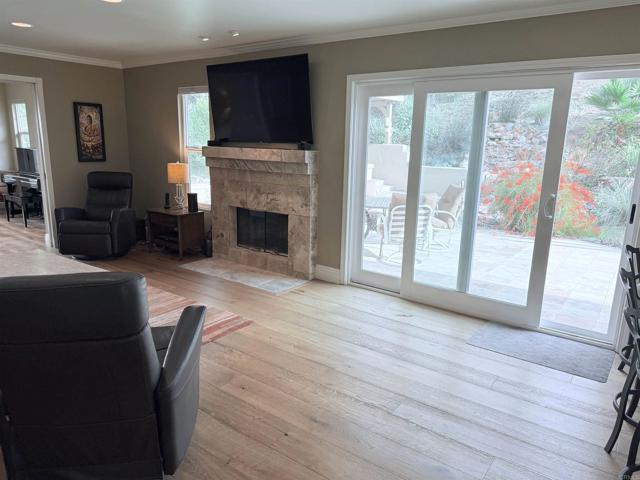 Detail Gallery Image 14 of 37 For 3515 Calle Gavanzo, Carlsbad,  CA 92009 - 4 Beds | 3/1 Baths