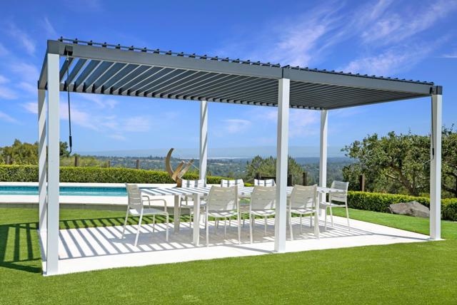 25 Oakhill Drive, Woodside CA: https://media.crmls.org/mediaz/b1ff3b53-4bdb-4ab2-861e-d7db593e1960.jpg