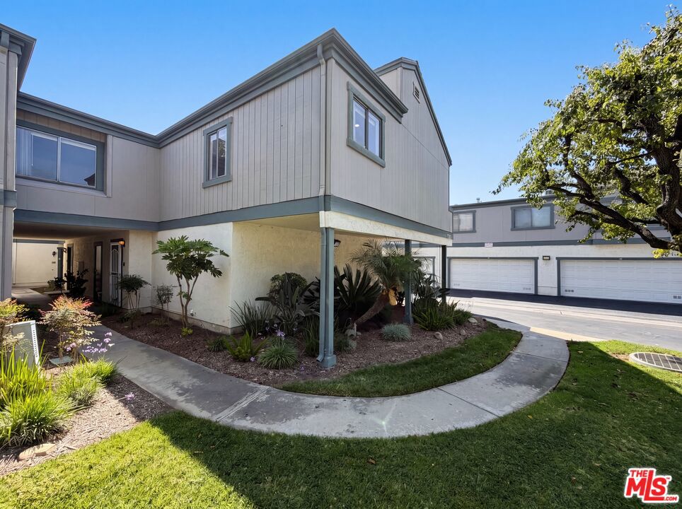 1100 Cleghorn Drive #E