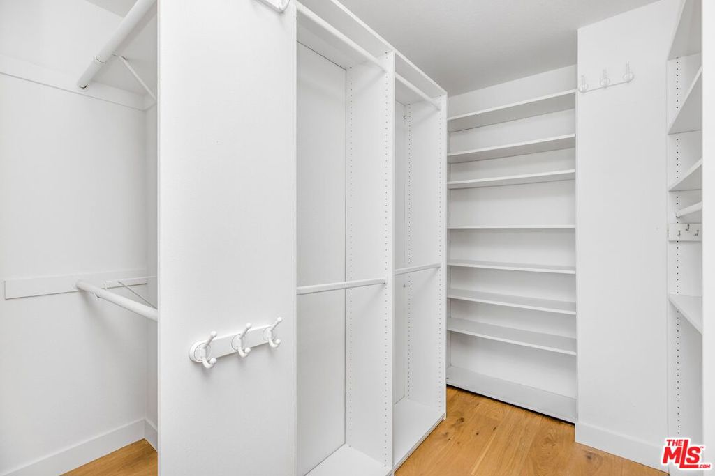 MLS #25577669 img 16