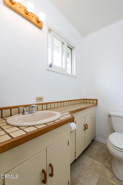 2238 Garfias Drive, Pasadena CA: https://media.crmls.org/mediaz/b2032166-af87-4754-a936-3dd184ae3085.jpg