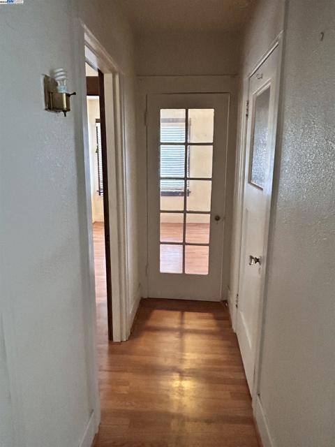 3657 Madrone Ave, Oakland CA: https://media.crmls.org/mediaz/b20374a8-7dfb-4ad4-926a-5c31c2e741d0.jpg