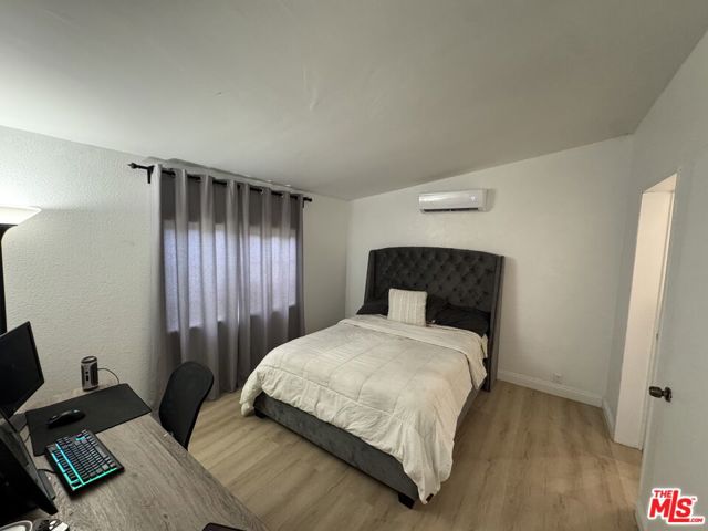105 Prince Lane, Santa Ana CA: https://media.crmls.org/mediaz/b203fb4b-7d5b-4c14-93e3-7ae885f9bd42.jpg