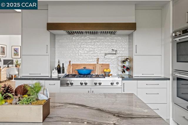 46 E Altarinda, Orinda CA: https://media.crmls.org/mediaz/b2048da8-f266-4472-be10-576923b93846.jpg
