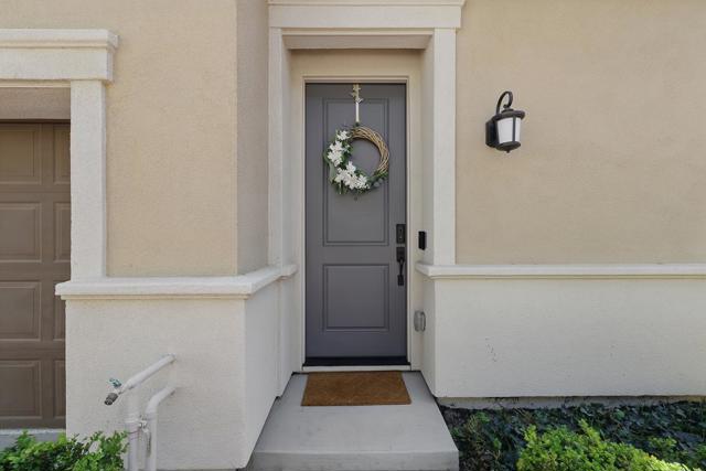 410 E Redberry Place, Mountain House CA: https://media.crmls.org/mediaz/b204cd91-10d9-4569-b123-4d86f1faac85.jpg
