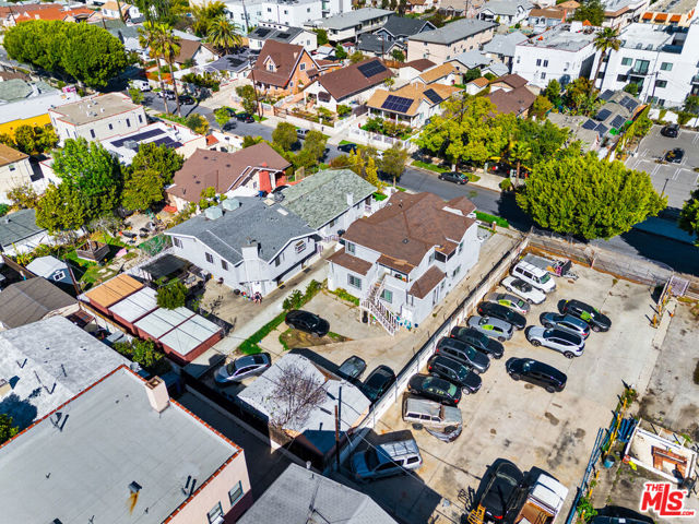 1117 N Alexandria Avenue, Los Angeles CA: https://media.crmls.org/mediaz/b205aaa0-bd11-4196-a35b-82595d434cfc.jpg