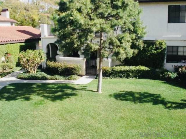 4130 Porte de Palmas, San Diego CA: https://media.crmls.org/mediaz/b205d473-af11-4165-8c90-61cb070a10a4.jpg
