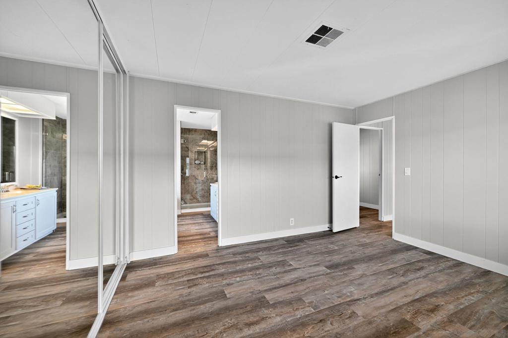 MLS #250043107SD image #10