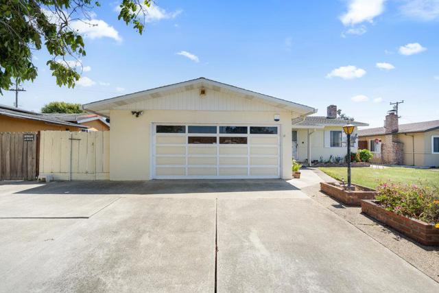 582 E Alvin Drive, Salinas CA: https://media.crmls.org/mediaz/b2065ff6-0730-4a91-a14d-4d4a4fa647f2.jpg