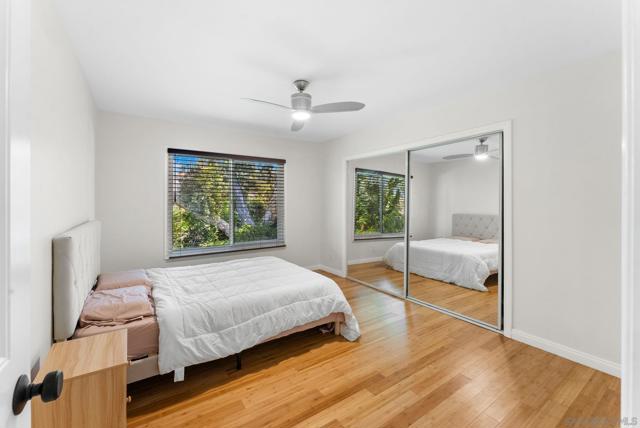 925 Moody Dr, Escondido CA: https://media.crmls.org/mediaz/b20696e8-6960-4c8d-8a25-c3898d77498f.jpg