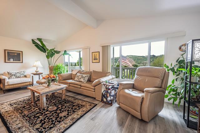 Detail Gallery Image 4 of 65 For 4650 Dulin #229,  Fallbrook,  CA 92028 - 2 Beds | 2 Baths