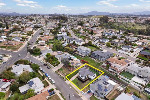 5463 San Onofre Ter, San Diego CA: https://media.crmls.org/mediaz/b207f2cc-a0ec-4074-b7fb-aeb98cd29dac.jpg