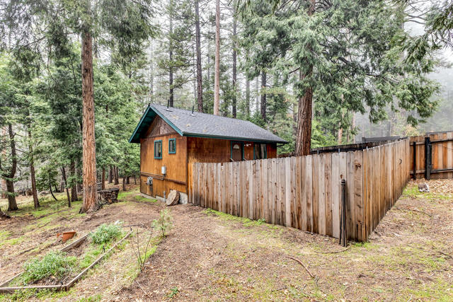 53962 Marian View Drive, Idyllwild CA: https://media.crmls.org/mediaz/b2081061-c6ef-47bd-877a-4285aaaaaef9.jpg