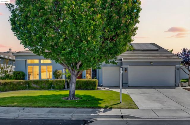 540 Central Park Pl, Brentwood CA: https://media.crmls.org/mediaz/b208e314-2fe0-4746-a783-38353b4bbb59.jpg