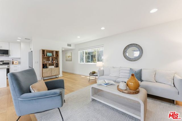 446 San Vicente Boulevard, 106 photo 10