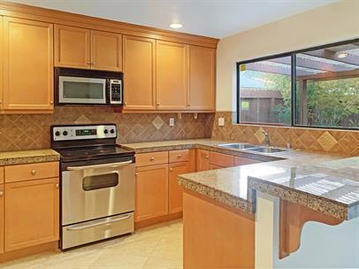 53085 Avenida Obregon, La Quinta CA: https://media.crmls.org/mediaz/b20a8f46-39ab-4502-85ad-bc0ed7eb90cf.jpg