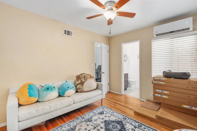 750 Fern St, Escondido CA: https://media.crmls.org/mediaz/b20b8773-e68d-4fb2-b024-349f1b5503c5.jpg