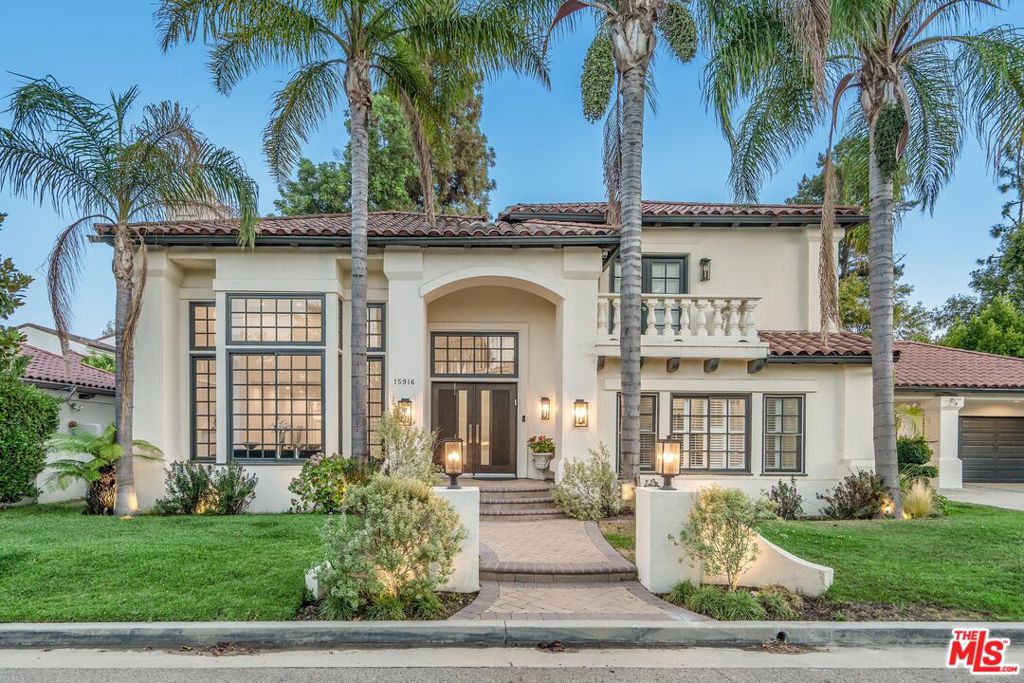 15916 Daniel Lane