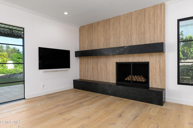 87 Pinecrest Road, Westlake Village CA: https://media.crmls.org/mediaz/b20c6efa-2539-4f9b-98c7-c8bea56feebc.jpg