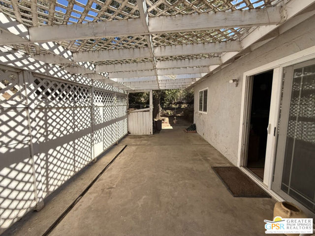 4669 California Avenue, Norco CA: https://media.crmls.org/mediaz/b20ca987-8995-47a2-9e69-ae7924695782.jpg