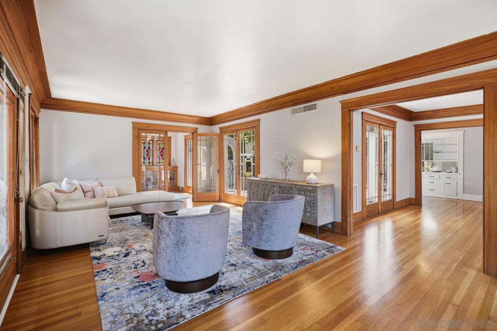 3031 Kalmia St - photo 11