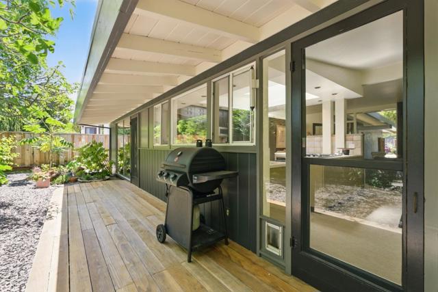 964 Colonial Lane, Palo Alto CA: https://media.crmls.org/mediaz/b20e016e-9b37-4bb1-886c-99c617f688e0.jpg