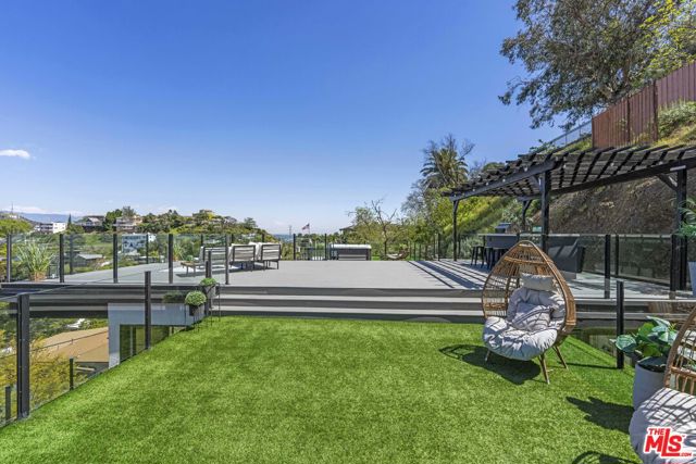 7308 Pacific View Drive, Los Angeles CA: https://media.crmls.org/mediaz/b20f55b6-091d-44fe-891e-ef77722244a7.jpg