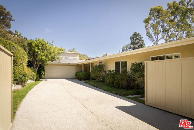 400 Surfview Drive photo 2